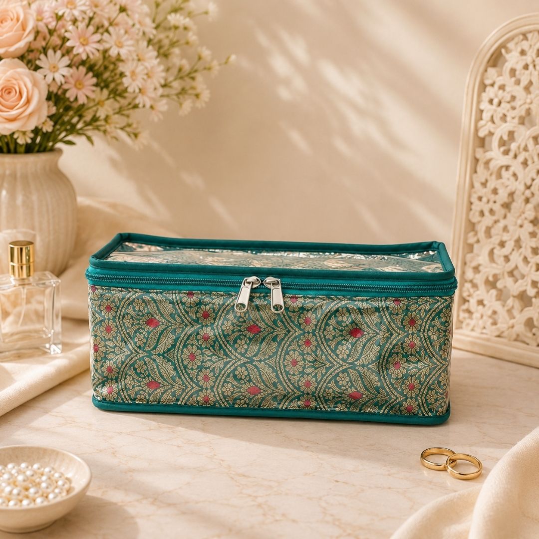 Partitioned Jewellery Organiser With Pouches (Green)