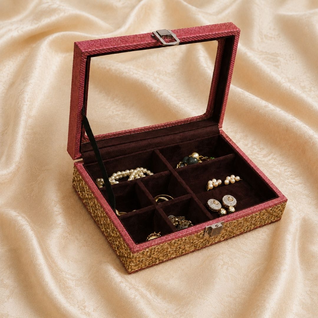 Brocade Earring  Box Pink
