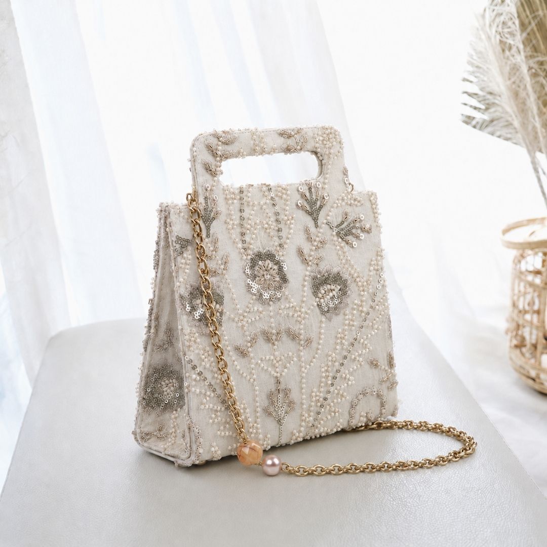 Hand-Held Cut Dana Clutch