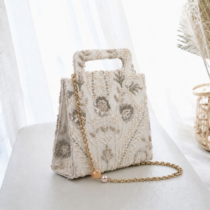 Hand-Held Cut Dana Clutch