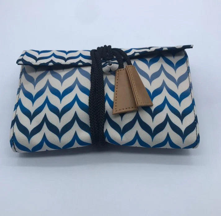 Blue Organizer for USB cables, chargers, electronic accessories