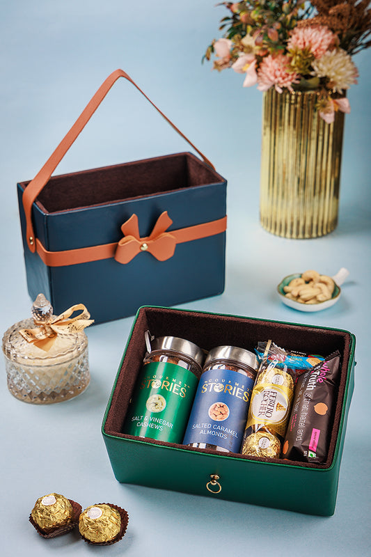 Cute little Bow box